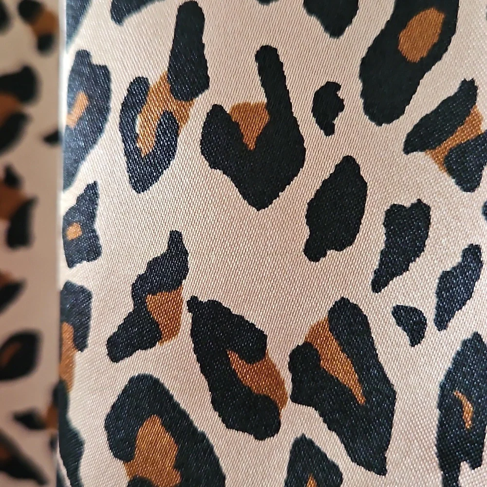 Cheetah Print Flowy Satin Lounge Pants Size Large‎